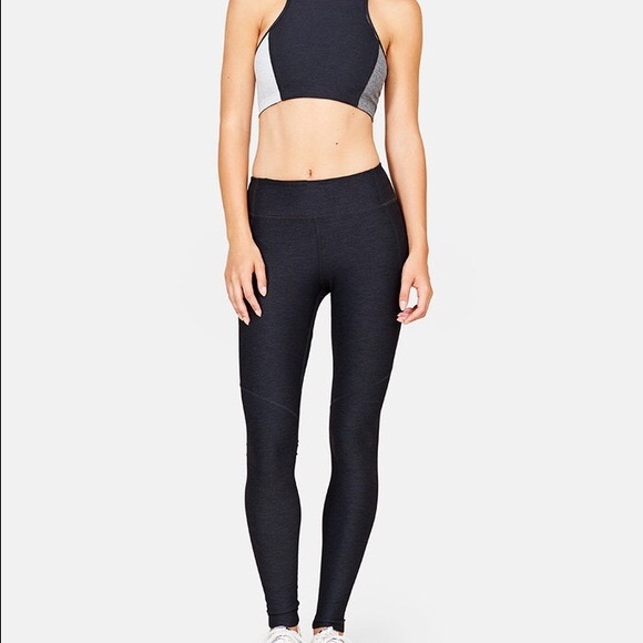 OUTDOOR VOICES Leggings - Picture 1 of 5